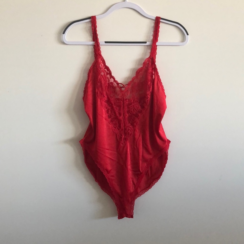 Bodysuit/play suit lace detail